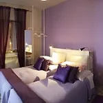 Aurora فندق