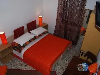 Hotel Aurora 2*