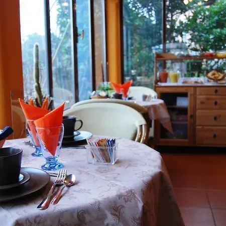 Aurora Hotel 2*
